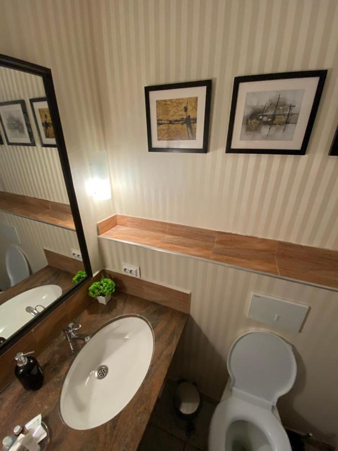 Garsoniera Riviera Lejlighed Bacău Eksteriør billede